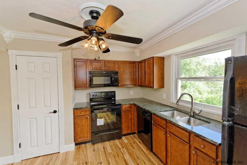 363 Currybush Road Rotterdam, NY 12306 - Photo 8 of 25 Photo 8
