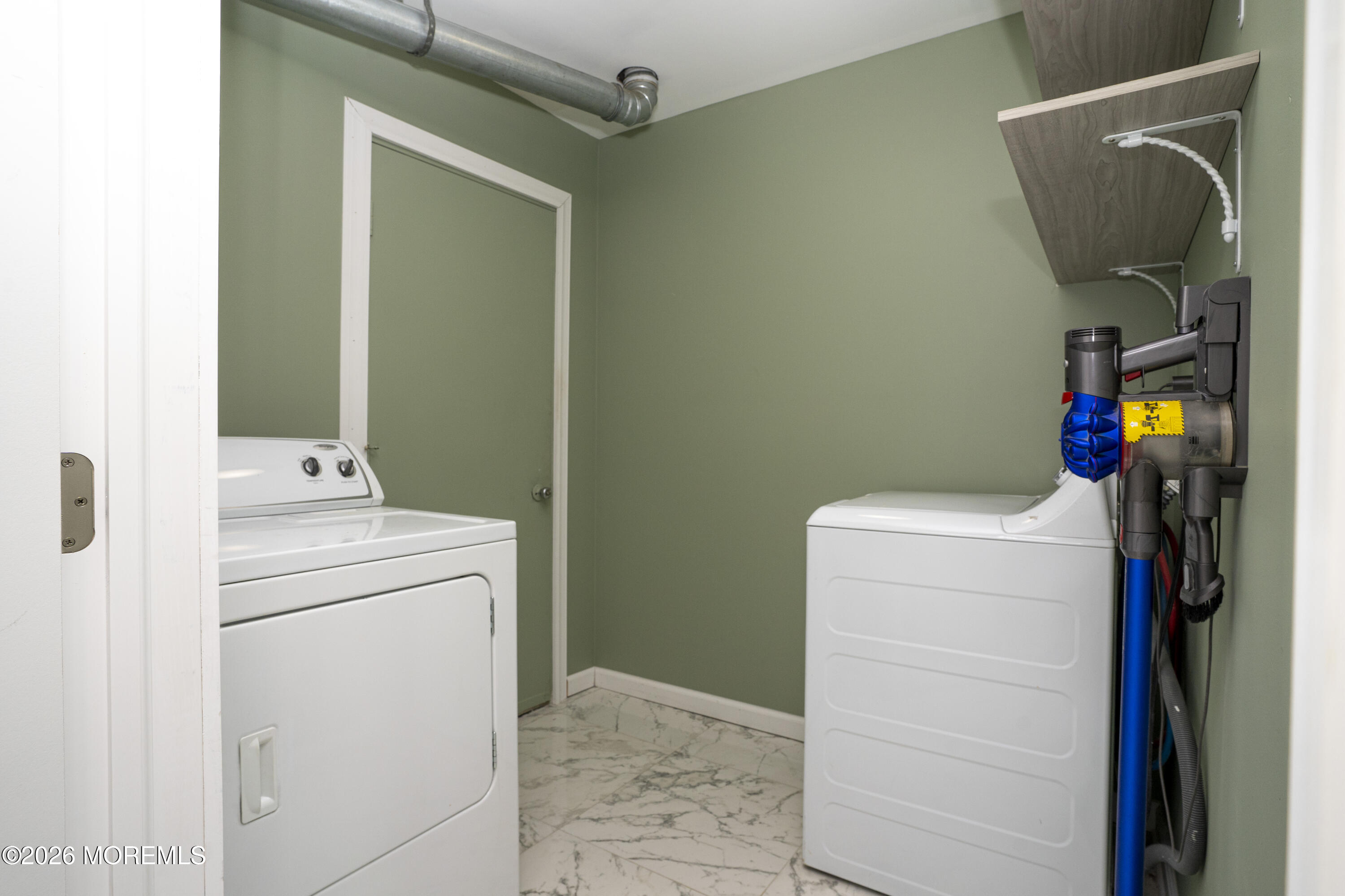 29 Maple Street Middletown, NJ 07758 - Photo 12 of 33 12) 68055-69ad8203e8a9e