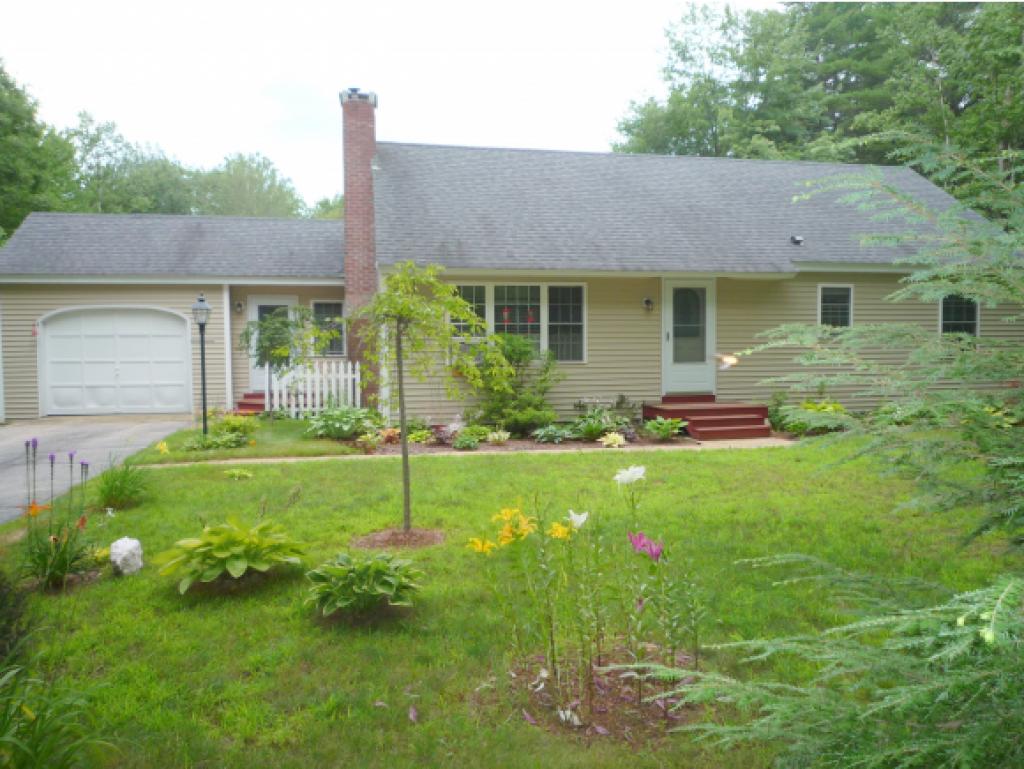 159 Wentworth Road Brookfield, NH 03872 - Photo 1 of 24