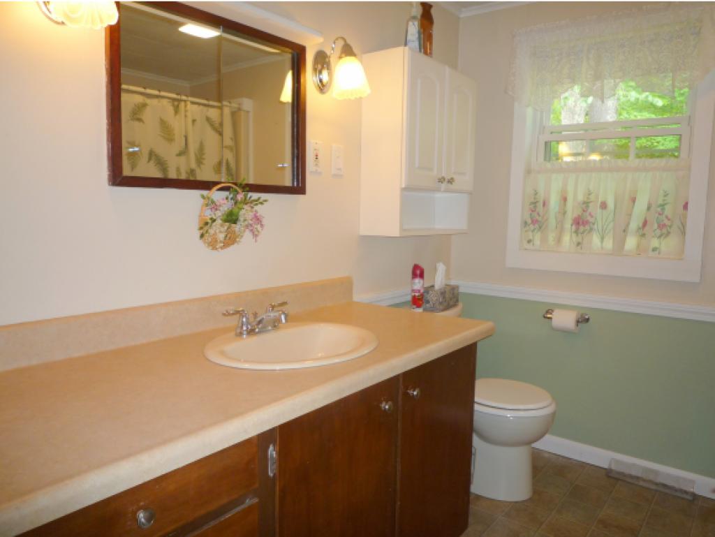 159 Wentworth Road Brookfield, NH 03872 - Photo 13 of 24