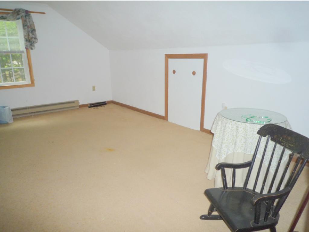 159 Wentworth Road Brookfield, NH 03872 - Photo 19 of 24