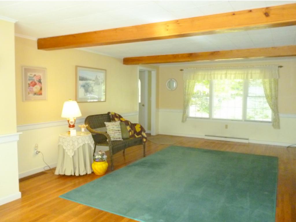 159 Wentworth Road Brookfield, NH 03872 - Photo 4 of 24