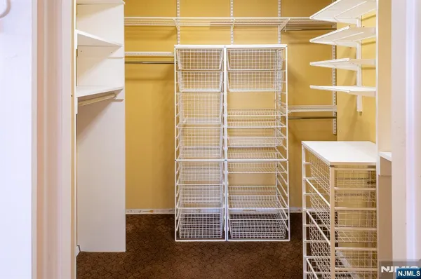 $375,000 | 555 North Avenue, Unit 20F, Fort Lee, NJ 07024