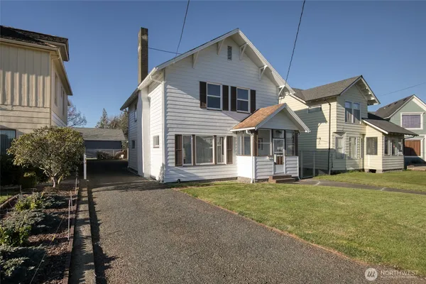 $490,000 | 620 6th Street, Hoquiam, WA 98550