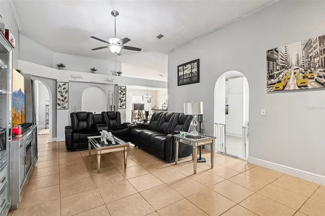 $349,999 | 111 Elgin Boulevard, Davenport, FL 33897