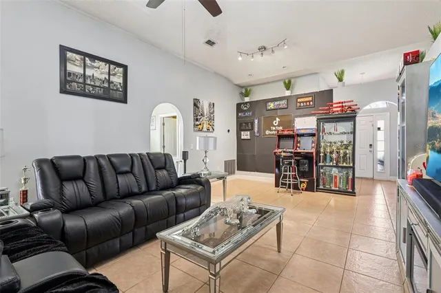 $349,999 | 111 Elgin Boulevard, Davenport, FL 33897