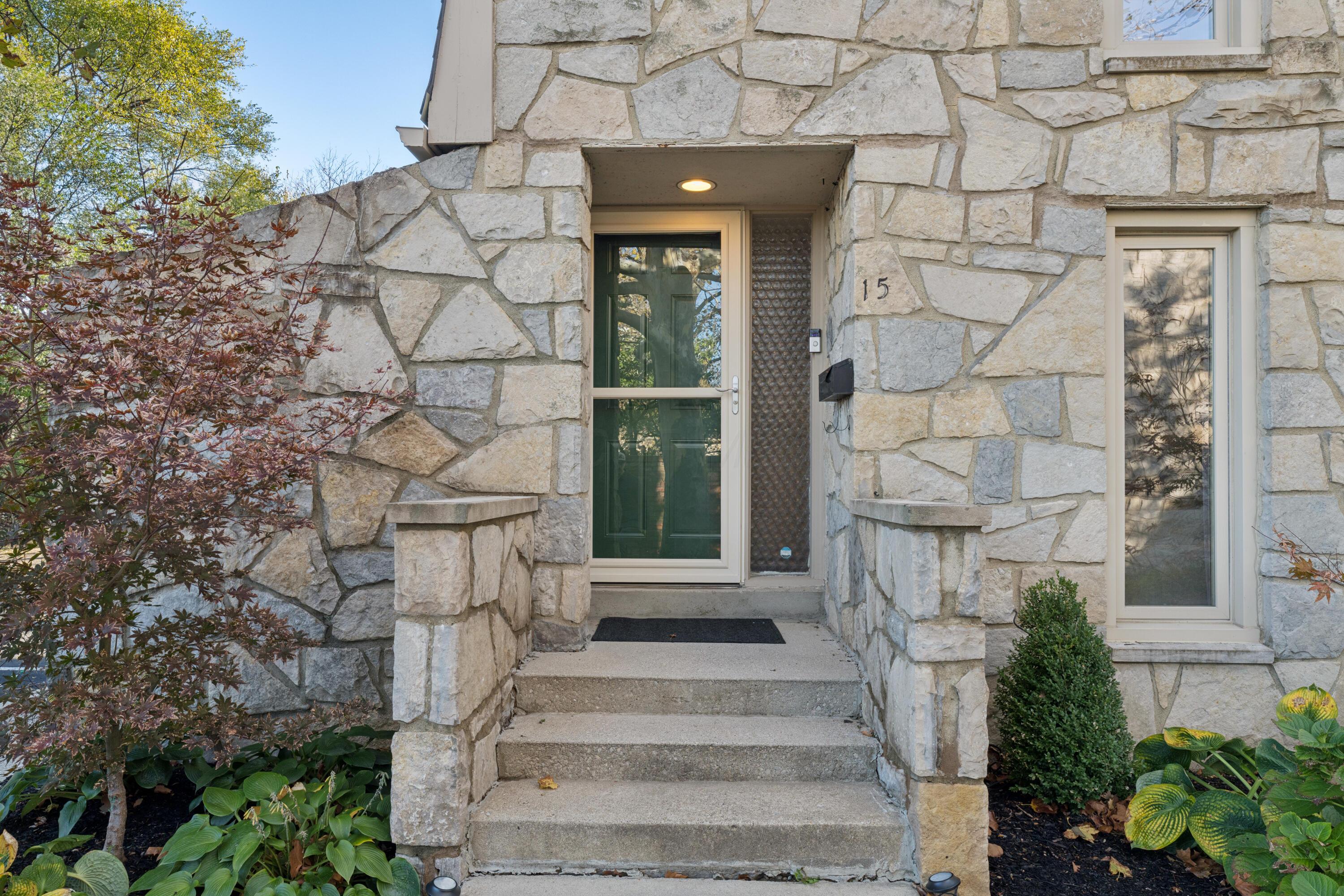 3600 Reed Road, Unit 15 Columbus, OH 43220 - Photo 4 of 41 Entrance to Home