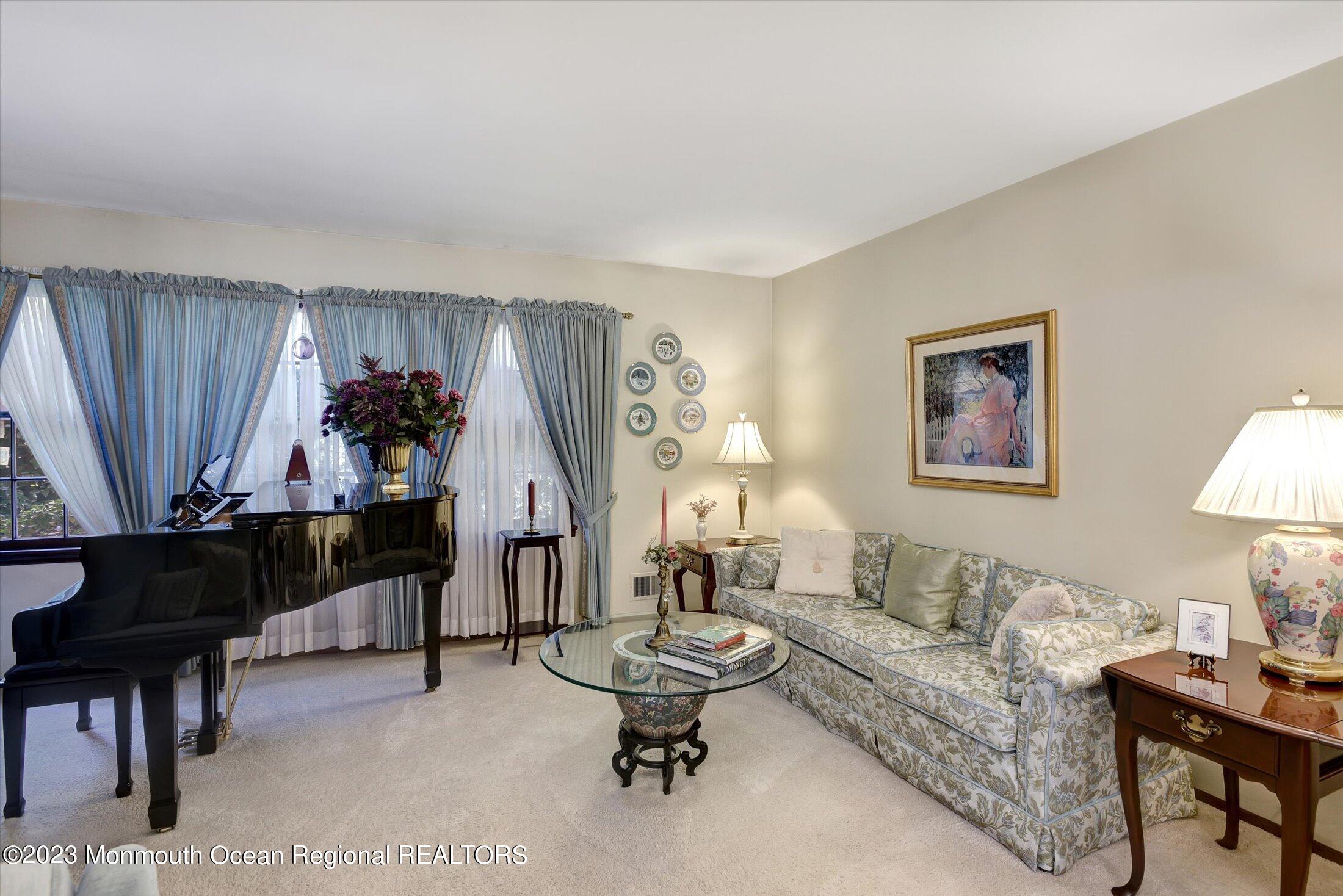 163 Marvin Road Middletown, NJ 07748 - Photo 11 of 39 10-Living Room