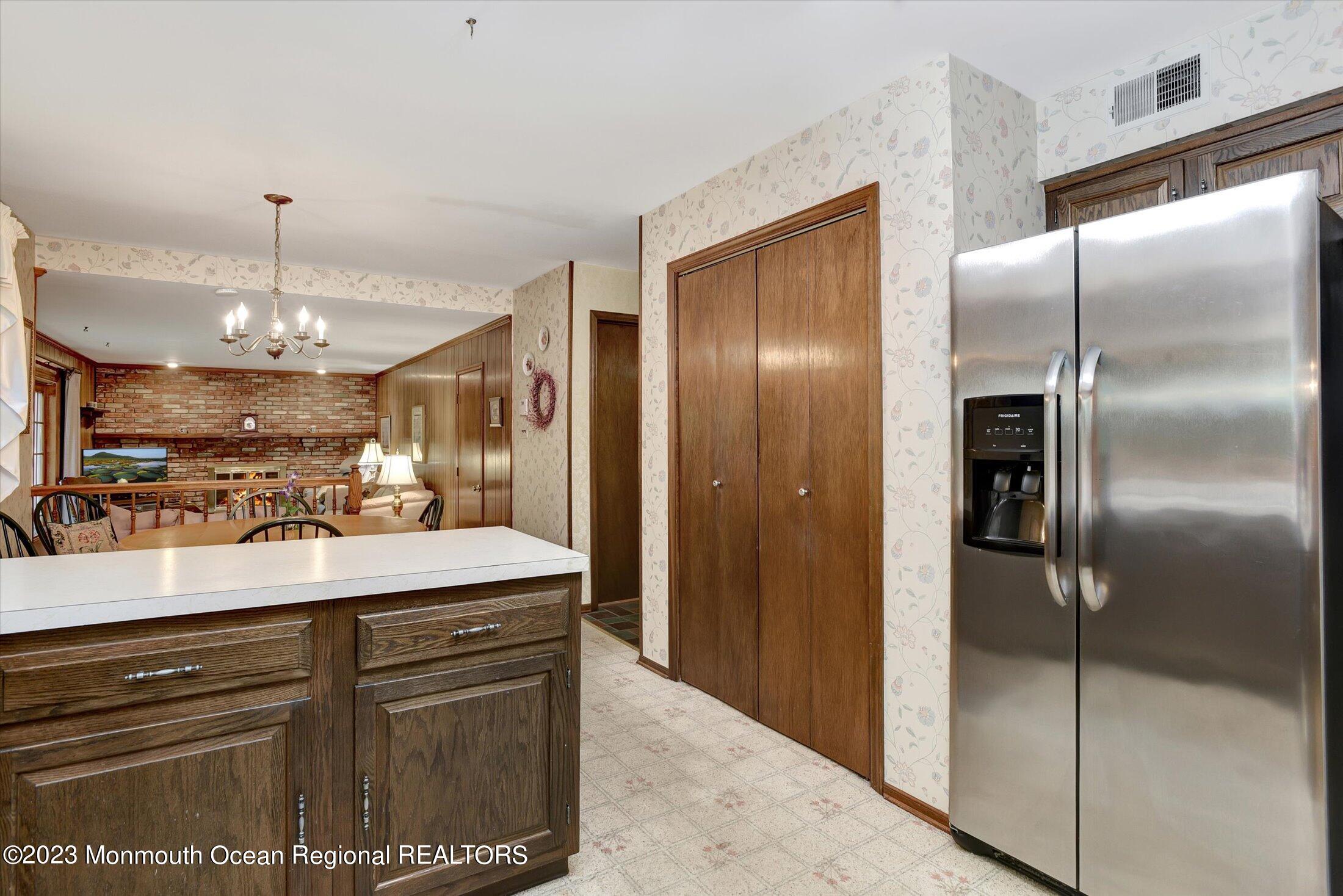 163 Marvin Road Middletown, NJ 07748 - Photo 17 of 39 16-Kitchen
