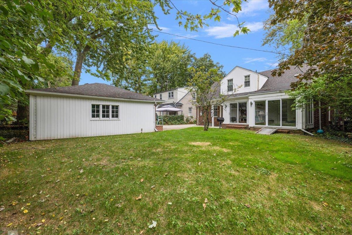 1485 Torrey Road Grosse Pointe Woods, MI 48236 - Photo 51 of 60