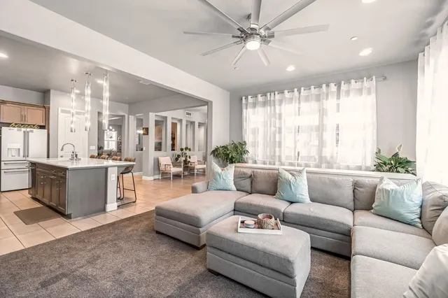 $825,000 | 2076 Chennault Avenue, Clovis, CA 93611