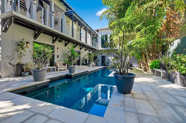$4,995,000 | 1680 Onaway Drive, Coconut Grove, FL 33133