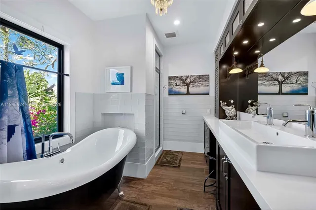 $4,995,000 | 1680 Onaway Drive, Coconut Grove, FL 33133