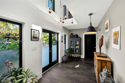 $4,995,000 | 1680 Onaway Drive, Coconut Grove, FL 33133