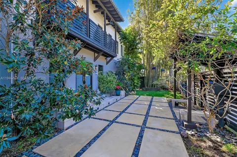 $4,475,000 | 1680 Onaway Drive, Coconut Grove, FL 33133