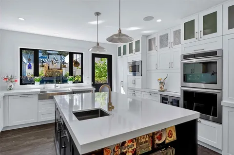 $4,475,000 | 1680 Onaway Drive, Coconut Grove, FL 33133