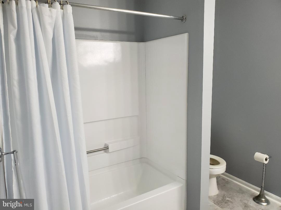 738 Rutland Court Sewell, NJ 08080 - Photo 10 of 17 Second Floor Full Bath