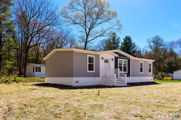 $199,900 | 23 Bailey Hill Village, Killingly, CT 06239