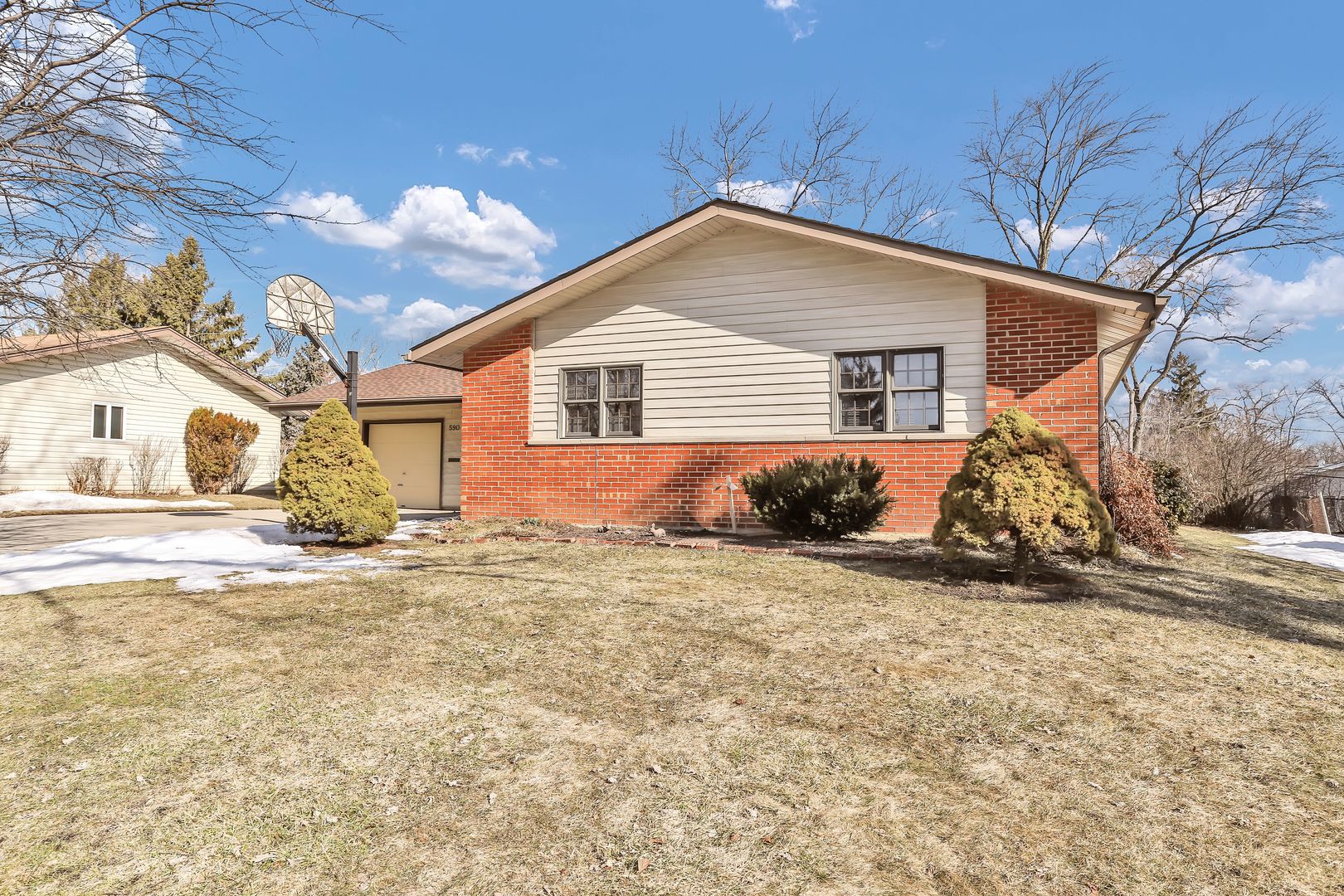 590 Frederick Lane Hoffman Estates, IL 60169 - Photo 2 of 30