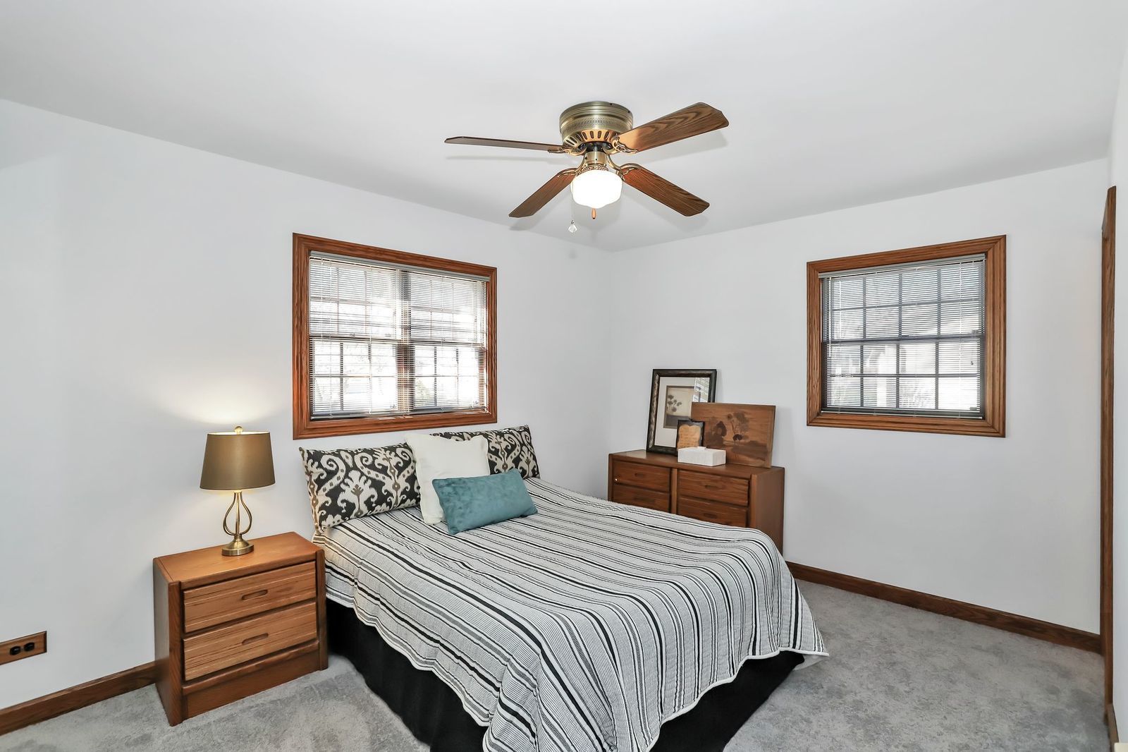 590 Frederick Lane Hoffman Estates, IL 60169 - Photo 19 of 30