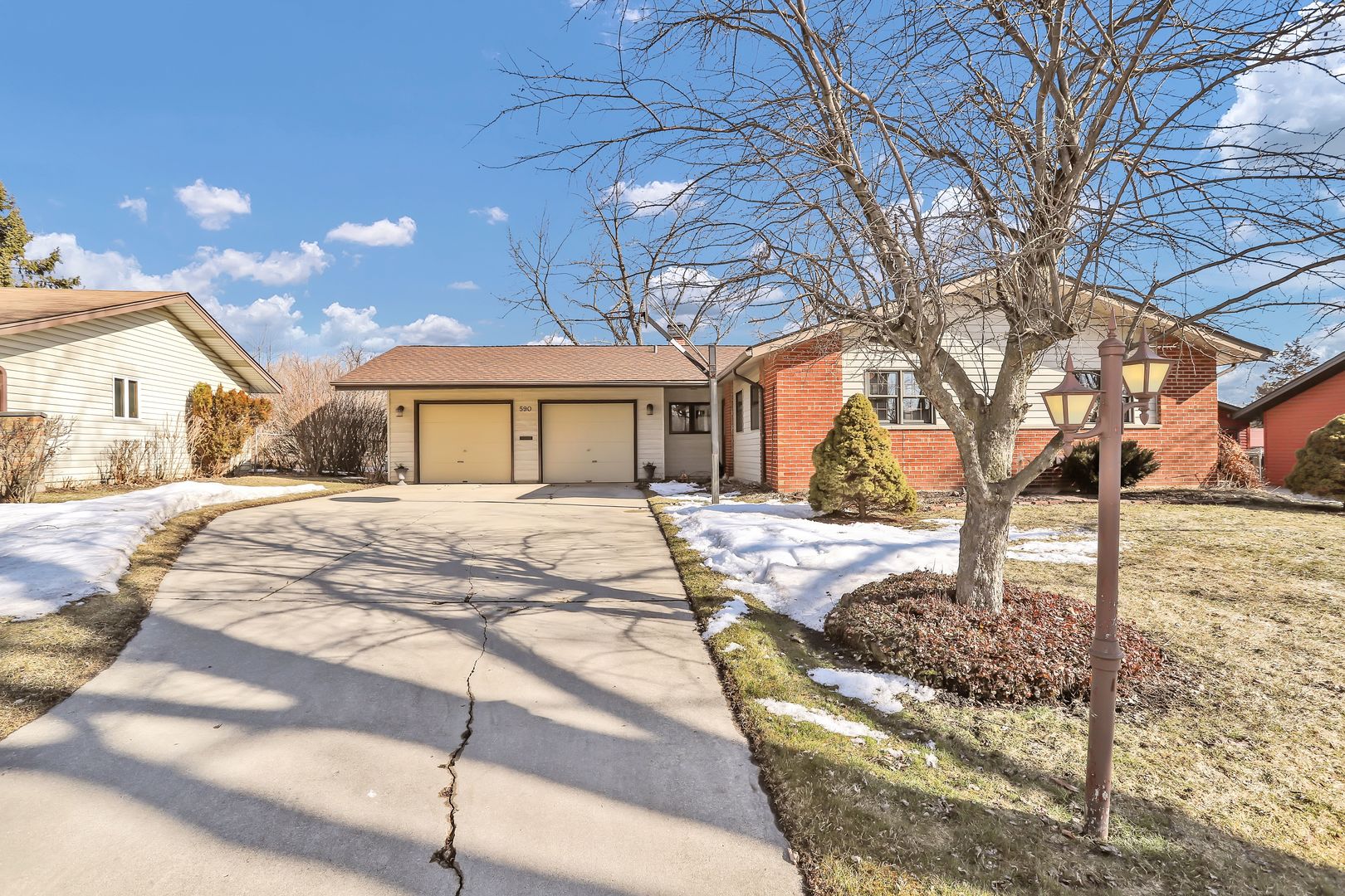 590 Frederick Lane Hoffman Estates, IL 60169 - Photo 3 of 30