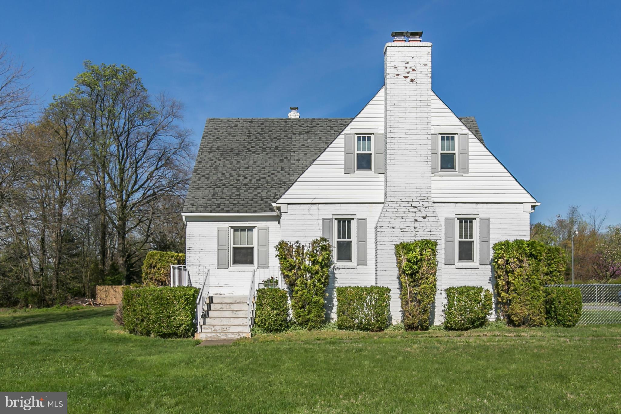 20935 Potomac View Road Sterling, VA 20165 - Photo 1 of 30 a view of a house with a yard