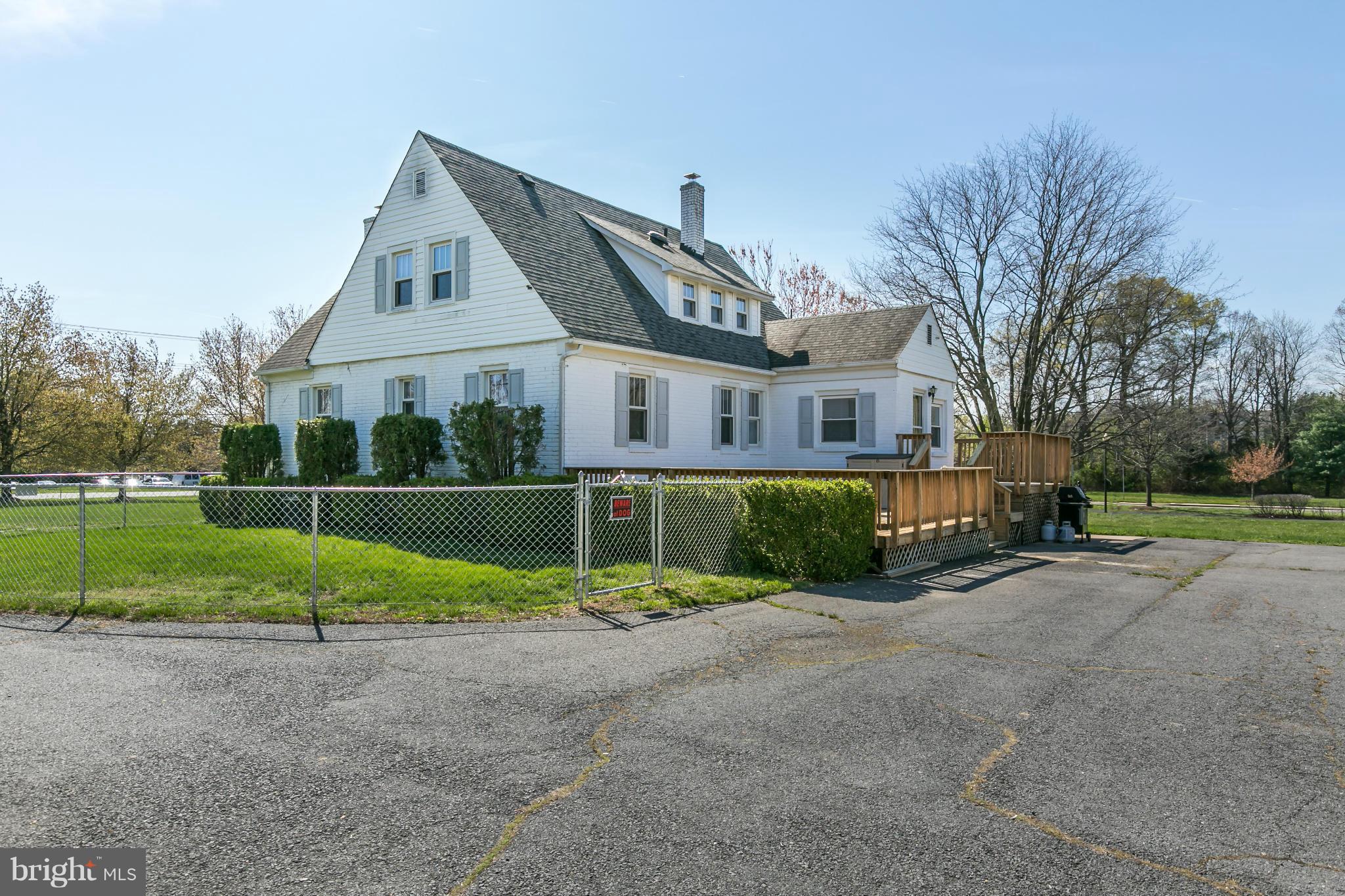 20935 Potomac View Road Sterling, VA 20165 - Photo 28 of 30 a view of a house next to a big yard