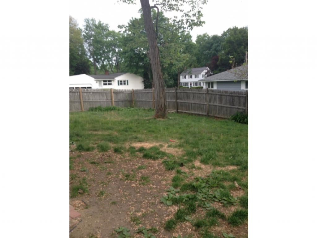 26 Robin Hill Road Manchester, NH 03104 - Photo 4 of 11