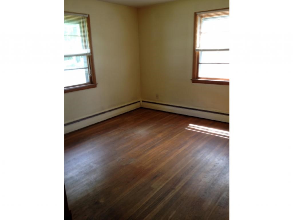 26 Robin Hill Road Manchester, NH 03104 - Photo 10 of 11