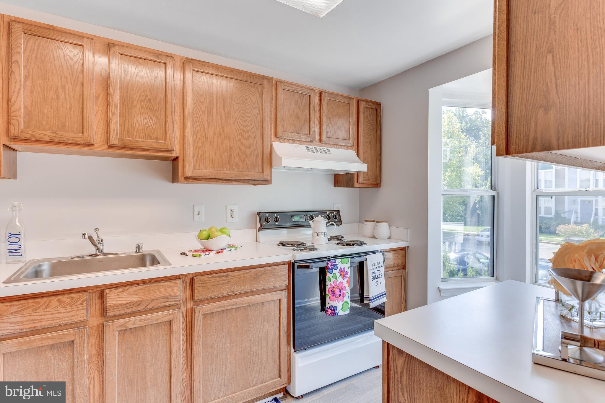 223 Sycamore Ridge Road Laurel, MD 20724 - Photo 3 of 29 Kitchen