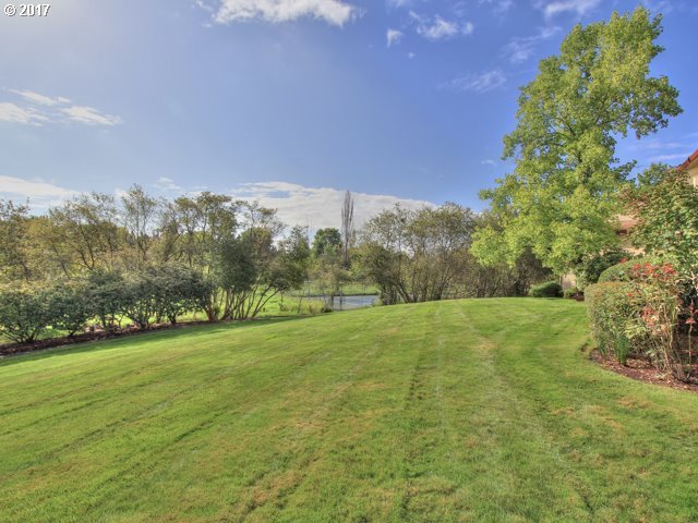 12614 Northwest Barnes Road, Unit 3 Portland, OR 97229 - Photo 19 of 24 Gallery Image 19