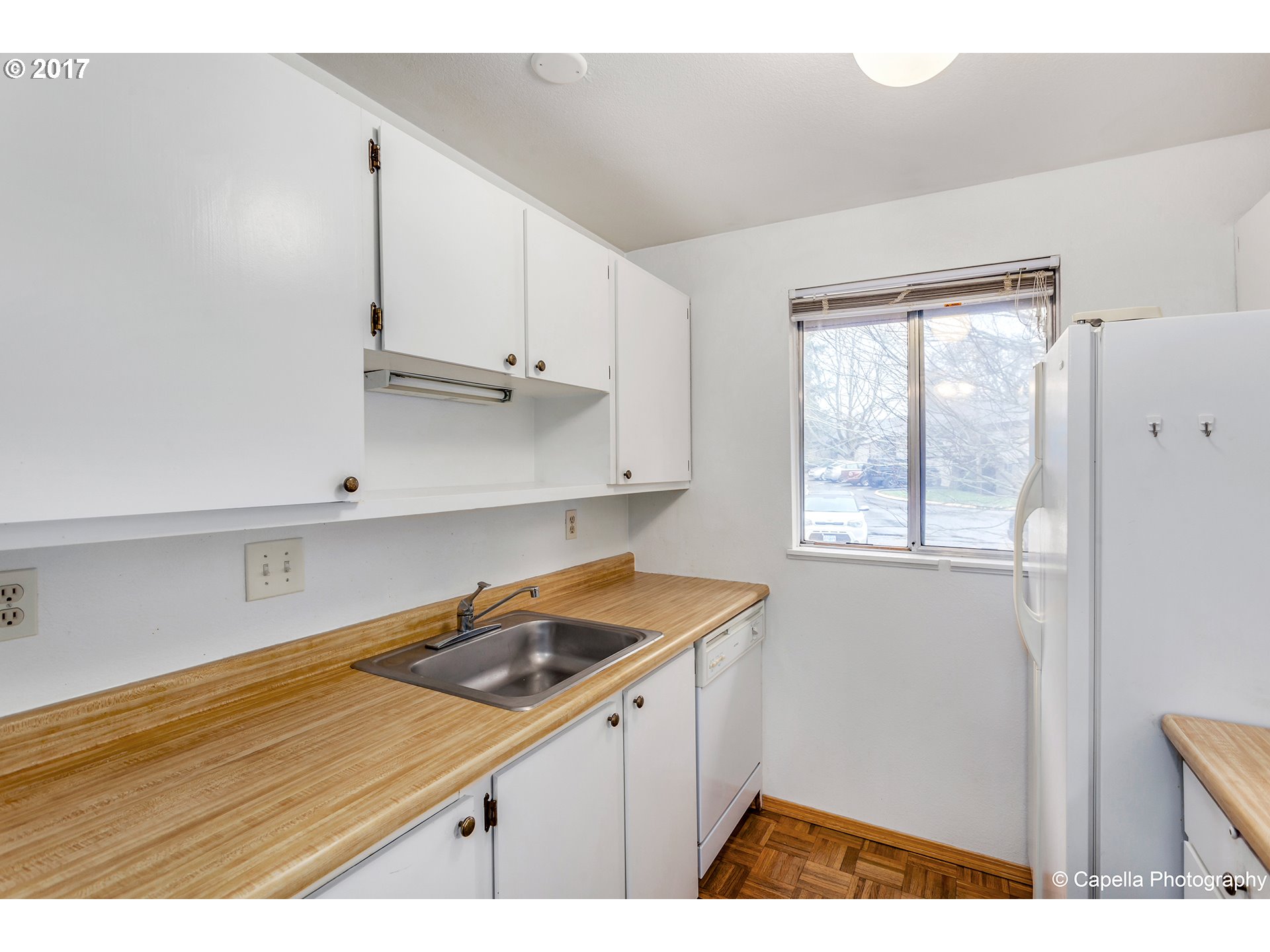 12614 Northwest Barnes Road, Unit 3 Portland, OR 97229 - Photo 7 of 24 Kitchen