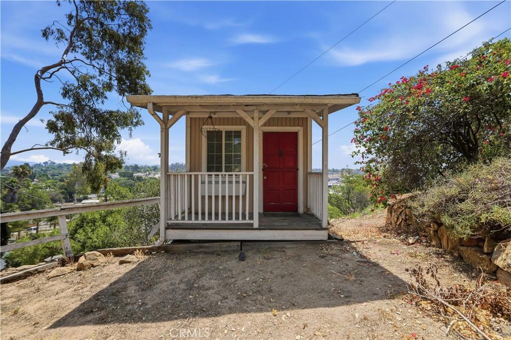 717 Porter Street Fallbrook, CA 92028 - Photo 17 of 55 Shed