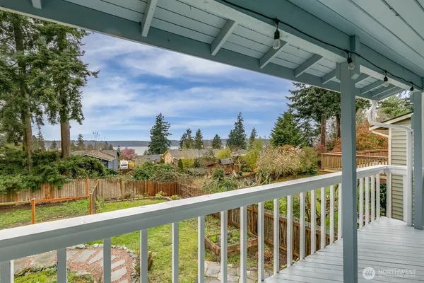 $989,000 | 8712 53rd Place West, Mukilteo, WA 98275