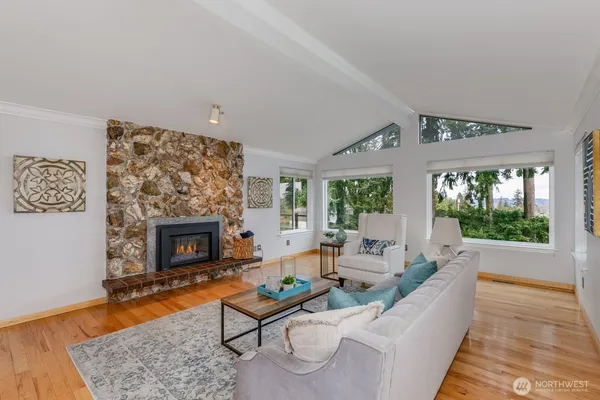 $989,000 | 8712 53rd Place West, Mukilteo, WA 98275