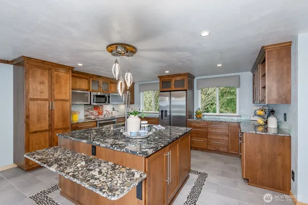 $989,000 | 8712 53rd Place West, Mukilteo, WA 98275