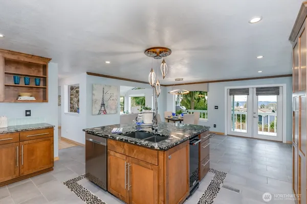 $989,000 | 8712 53rd Place West, Mukilteo, WA 98275