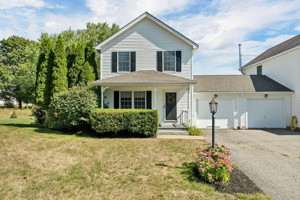 $499,999 | 7 Robin Lane, Greenland, NH 03840