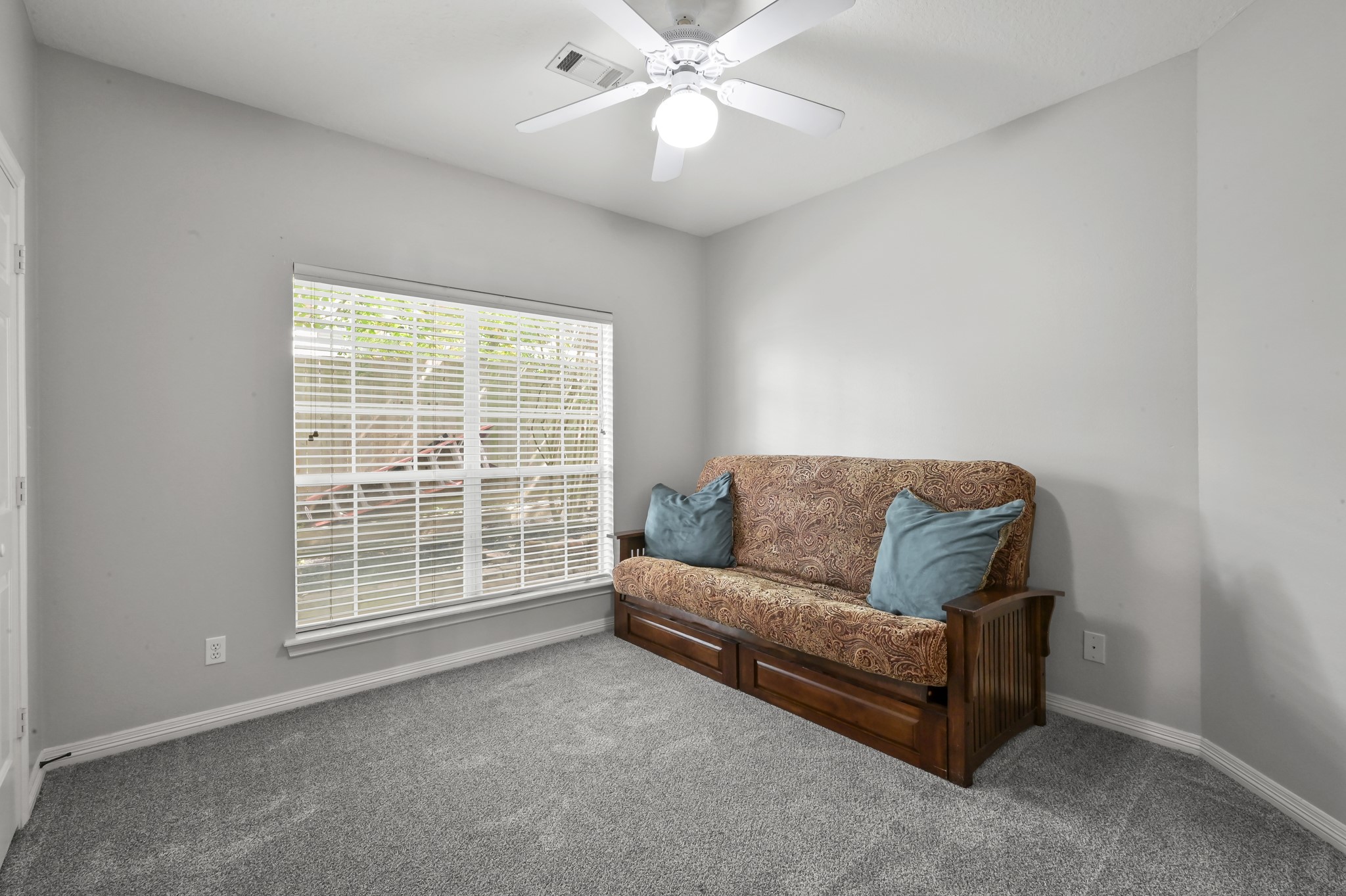 113 Inverness Montgomery, TX 77356 - Photo 25 of 37