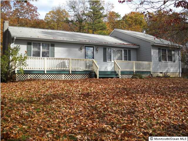25 Sanders Lane Cream Ridge, NJ 08514 - Photo 1 of 3 Primary Photo