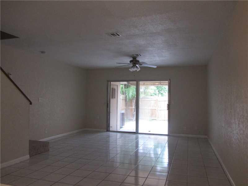 8319 Fairway Road, Unit 8319 Sunrise, FL 33351 - Photo 4 of 12 Living Room