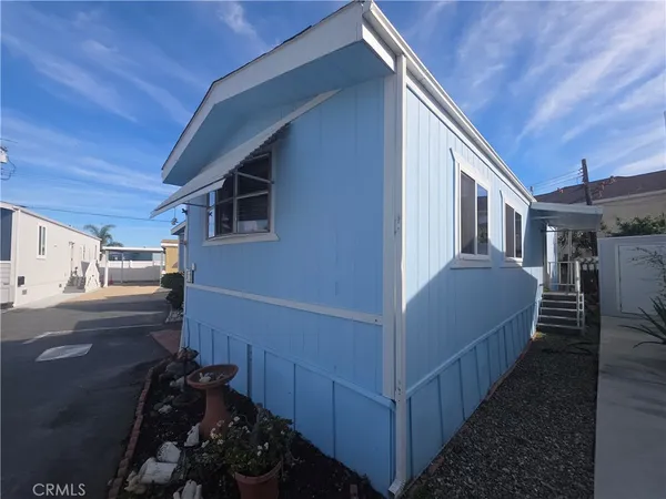 $89,500 | 1973 Newport Boulevard, Unit 3, Costa Mesa, CA 92627