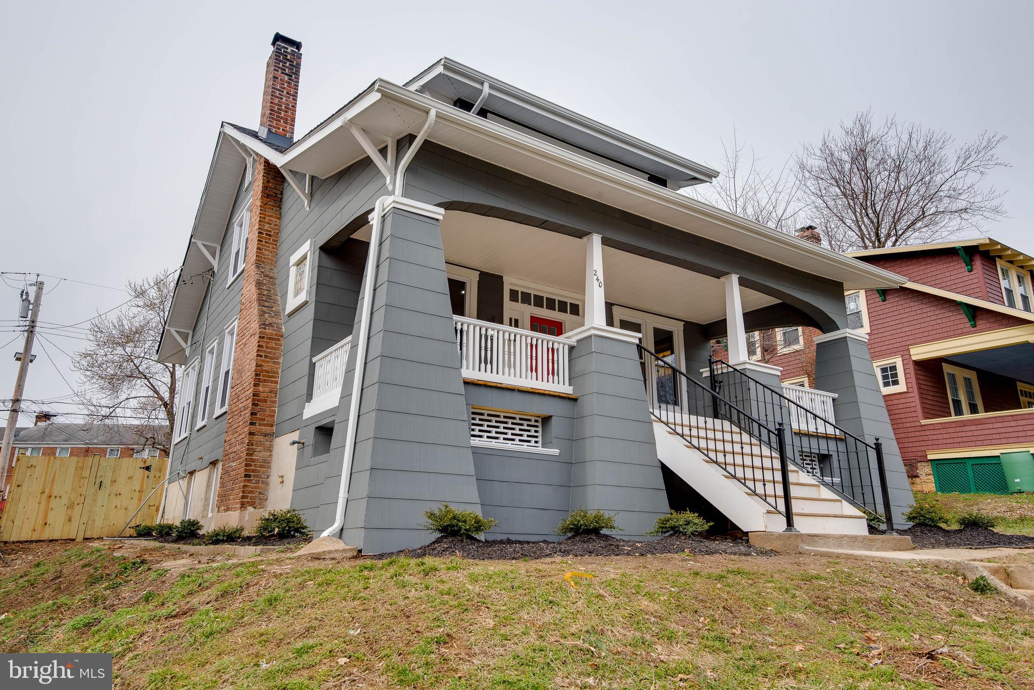 240 Mallow Hill Road Baltimore, MD 21229 - Photo 3 of 38