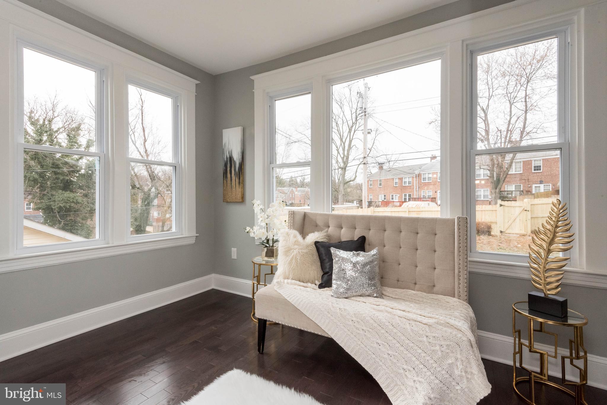 240 Mallow Hill Road Baltimore, MD 21229 - Photo 5 of 38