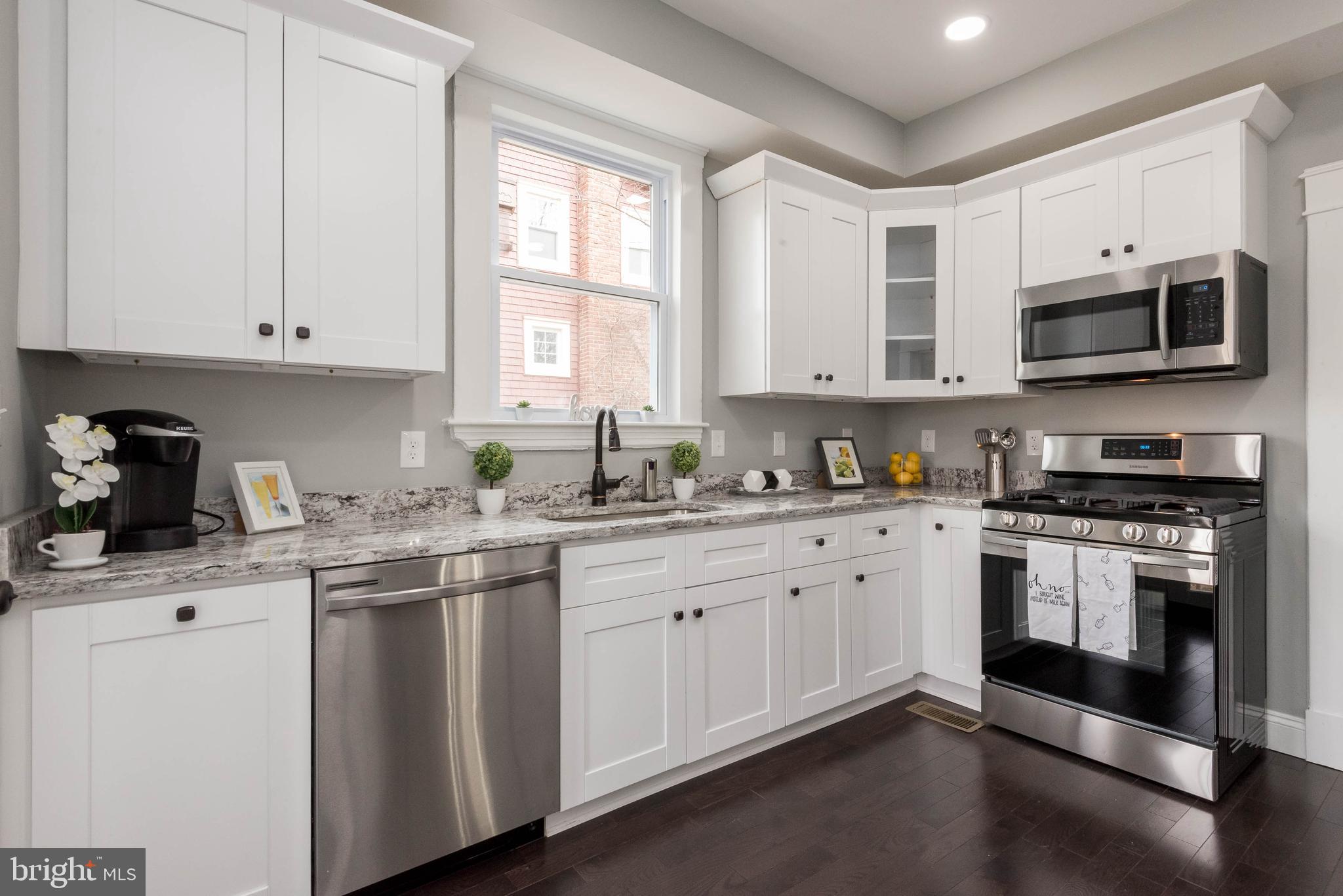 240 Mallow Hill Road Baltimore, MD 21229 - Photo 9 of 38