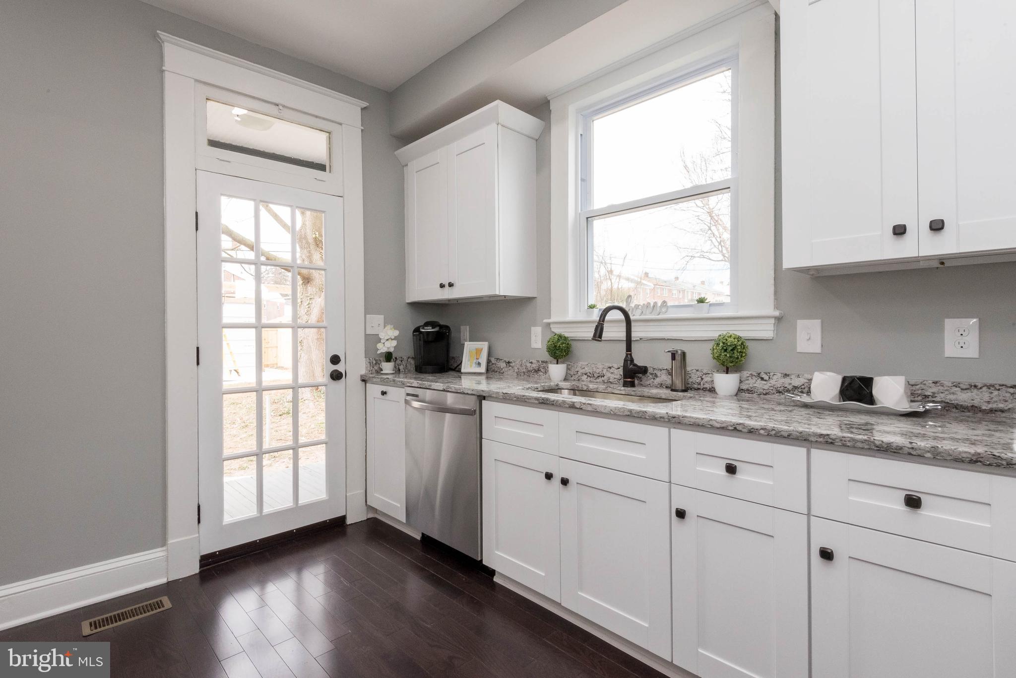 240 Mallow Hill Road Baltimore, MD 21229 - Photo 10 of 38