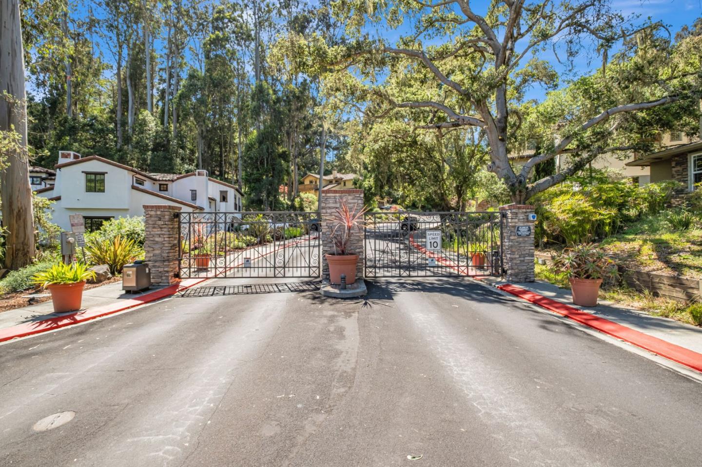 125 Zanzibar Drive Aptos, CA 95003 - Photo 2 of 52