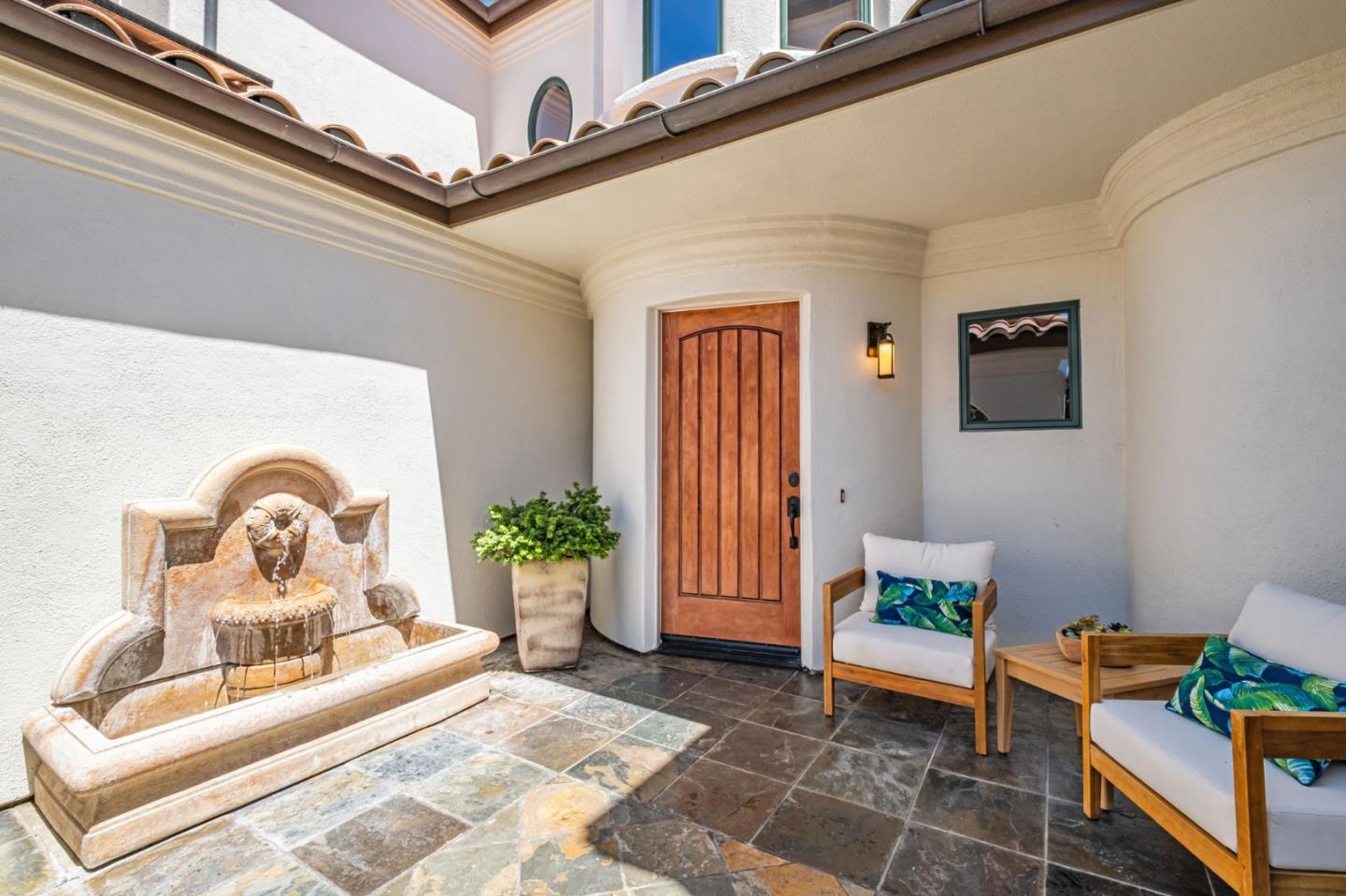 125 Zanzibar Drive Aptos, CA 95003 - Photo 5 of 52 a living room with furniture