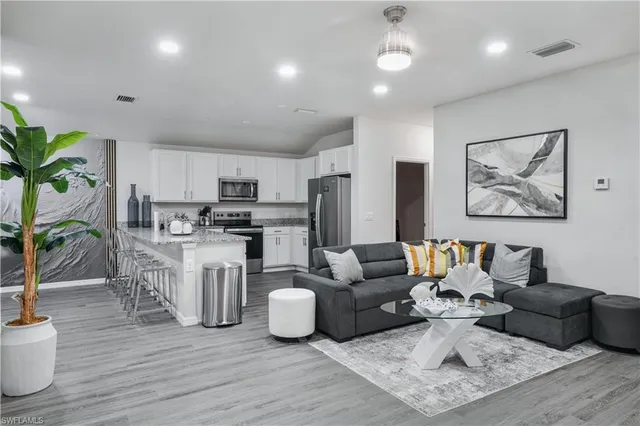 $3,500 | 2620 Northeast 5th Avenue, Cape Coral, FL 33909