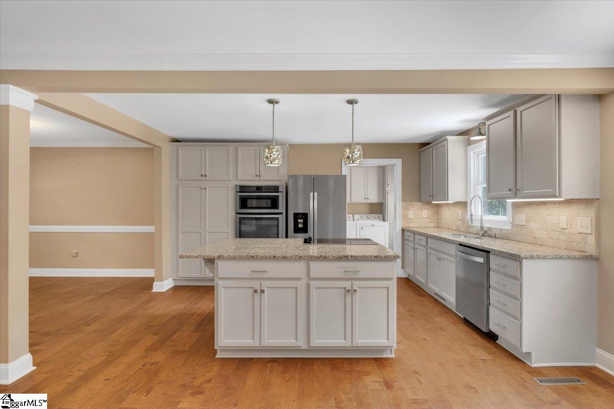 527 Mahaffey Drive Greer, SC 29651 - Photo 8 of 32